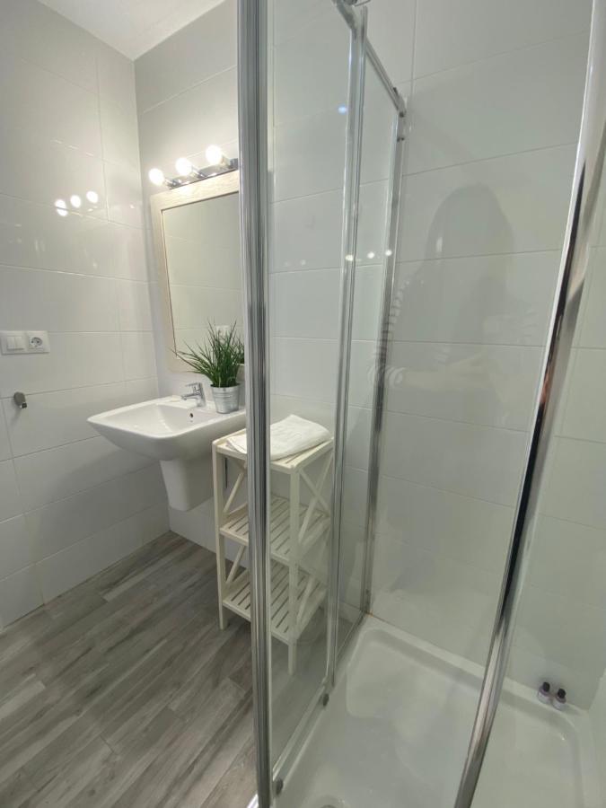 Wintowinrentals Amazing Apartment With Sea View Málaga Exteriör bild